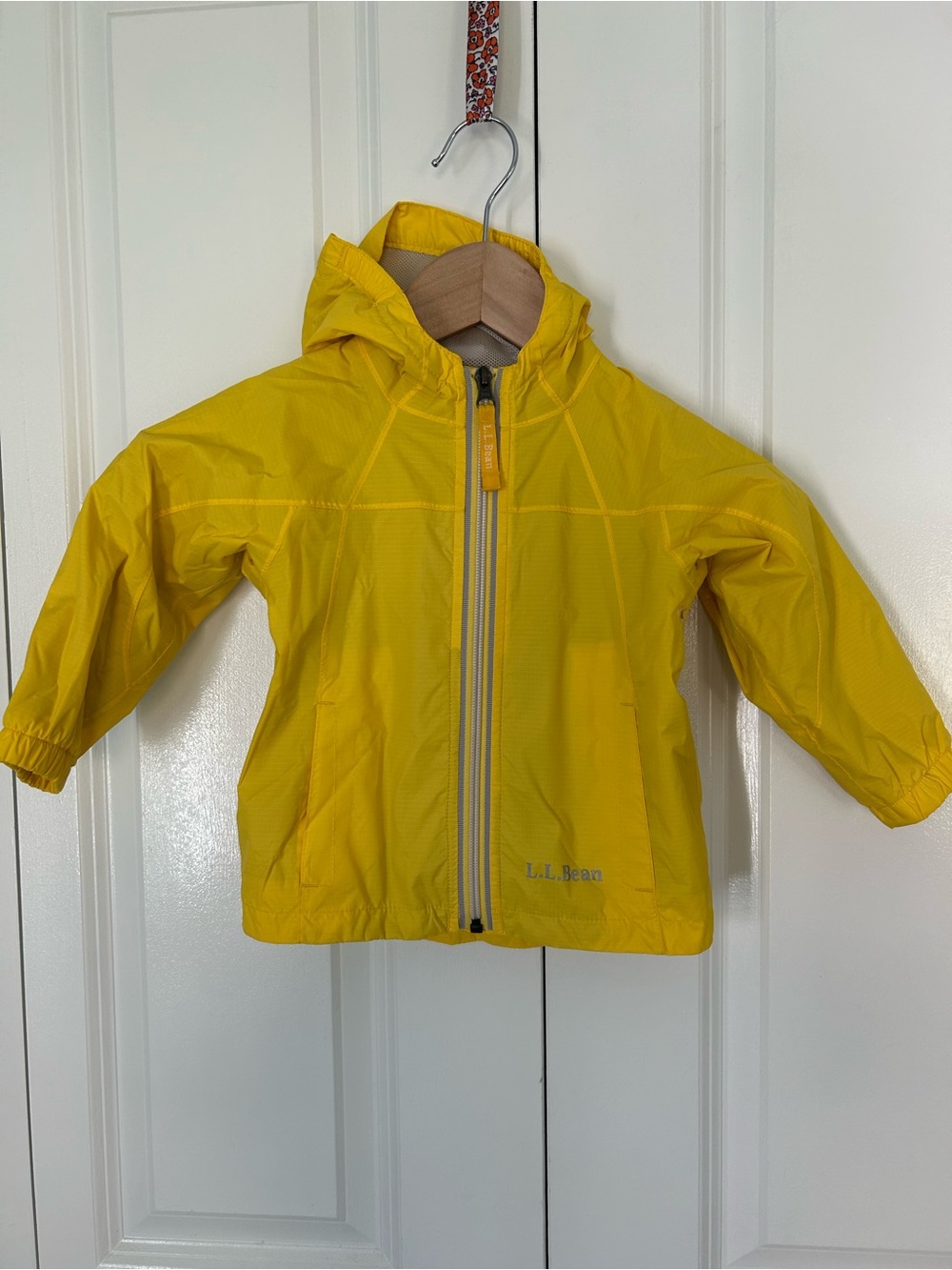 L.L.Bean baby yellow hooded windbreaker jacket full zip unisex size 12-18 months